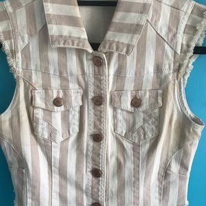 Tinseltown pink and cream vest